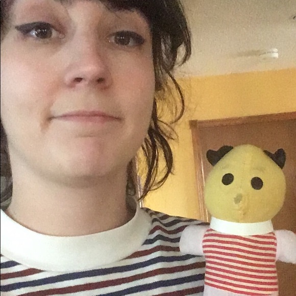 Meet your Posher, Nicole - Picture 5 of 8